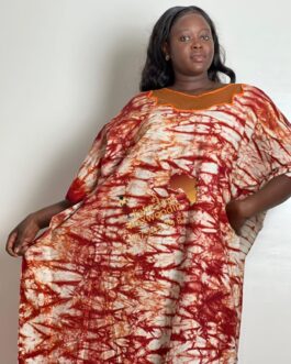 Robe en tissu rouge