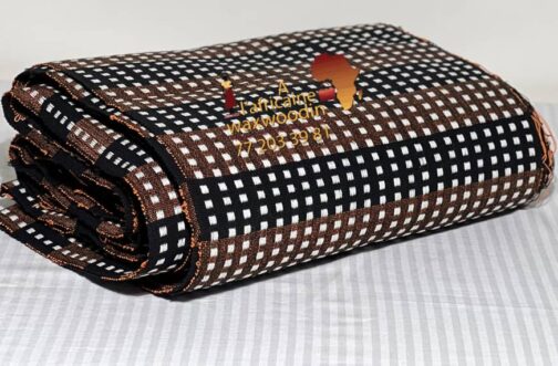 Pagne Tissé 8 Bandes - L'Artisanat Africain Redéfini pour des Créations Uniques